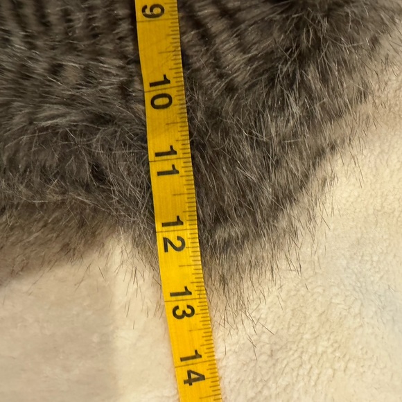 NWOT Women’s Faux Fur Vest by Jack Size Small Beautiful Stylish Soft Warm - Picture 8 of 9